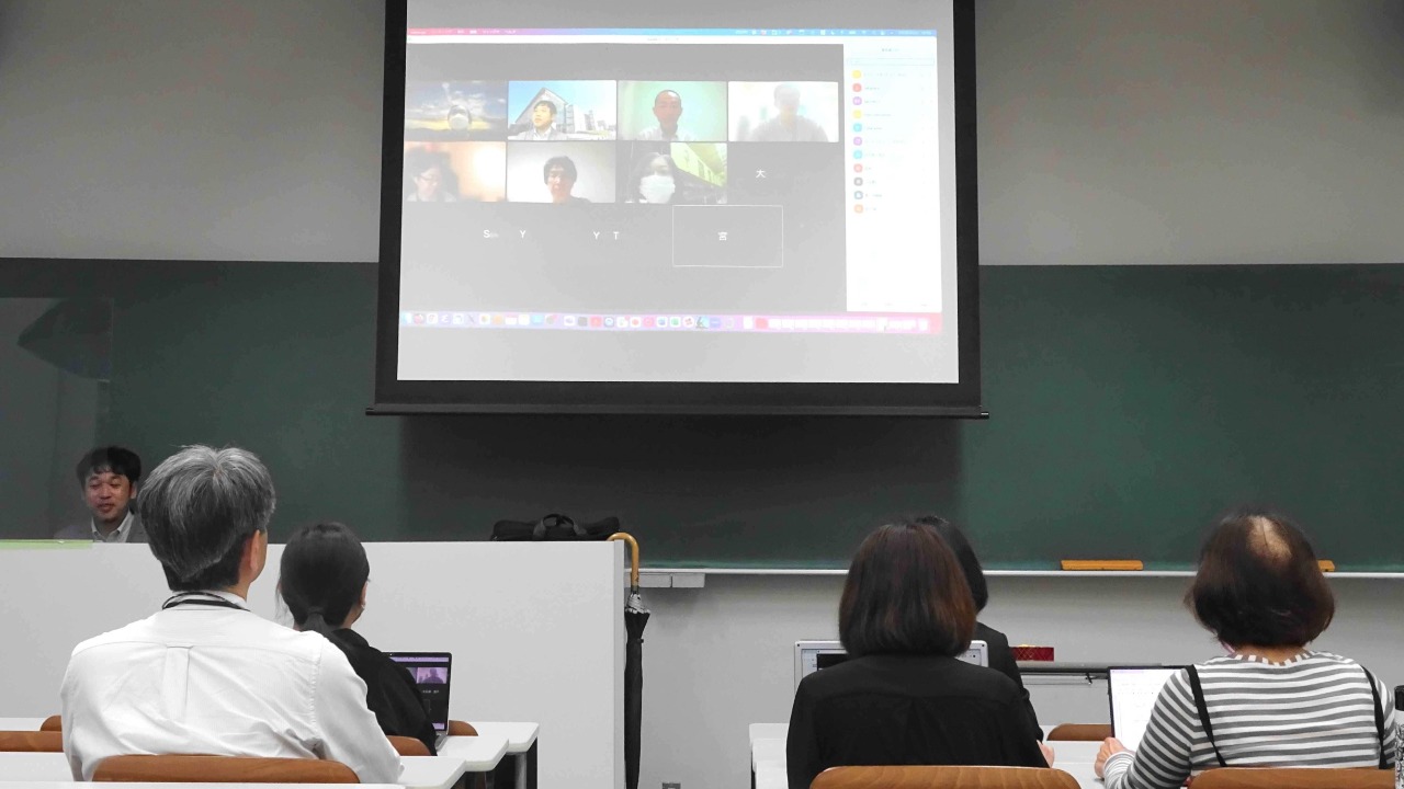 北九州市立大学i-Designコミュニティカレッジ　2023年度「社会人のためのデータサイエンス基礎」領域の授業風景